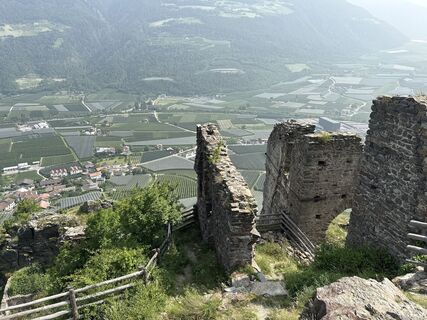 Fotografija s spletne strani Hans-Dieter Emil na poti