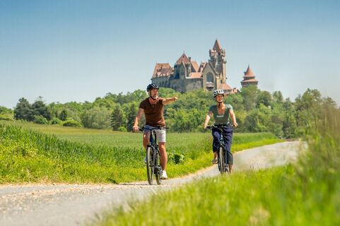 Weintour mit Geschichten auf zwei Rädern