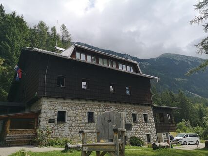 Fotografija s spletne strani Cvetka Salamon na poti