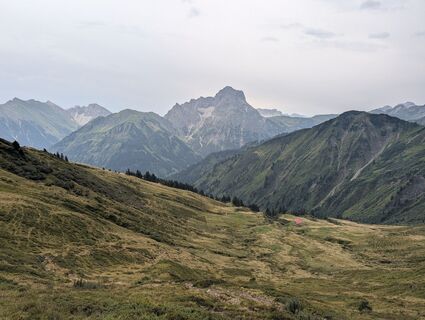Fotografija s spletne strani Arne Schlieder na poti