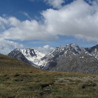 Blick vom Murter über das Val Cluozza in Richtung Piz Quattervals