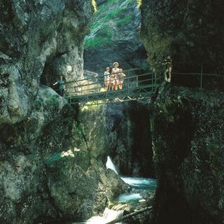 Durch die Almbachklamm nach Ettenberg