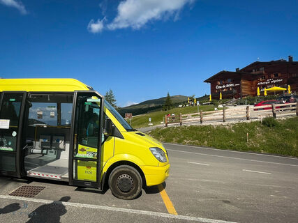 Tourstart an der Bushaltestelle am Würzjoch