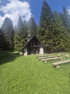 Fotografija s spletne strani Katja Šinkovec na poti