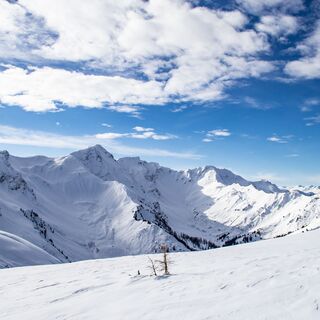 Fadeuer mit dem Hochwang im Hintergrund