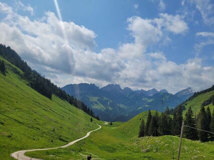 Foto von Juli kar entlang der Tour