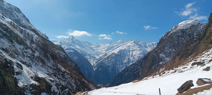 Zdjęcie z Martin Lobenwein wzdłuż trasy