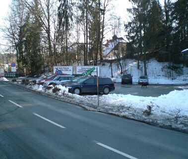 Parkplatz Eishalle Velden