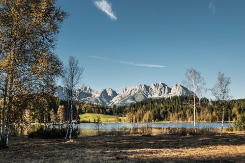 Schwarzsee_im_Herbst_1050x700@KurtTropper_DSC0410.jpg