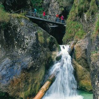 Durch die Almbachklamm nach Ettenberg