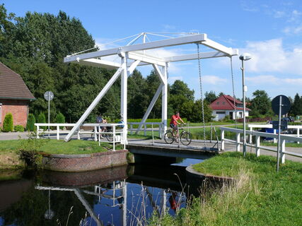 Klappbrücke in Ostrhauderfehn