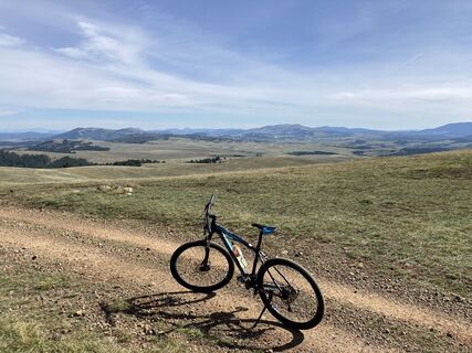 Fotografija s spletne strani Vladimir Burzanovic na poti