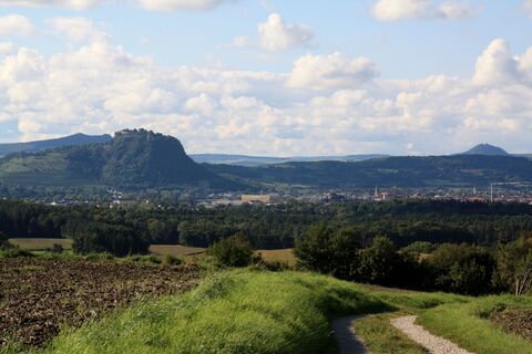 Blick über den Hohentwiel in den Hegau