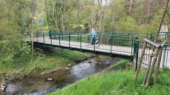 3.3 km Brücke über den Liesingbach in Kalksburg