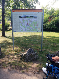 Parkplatz am Stausee Kiosk