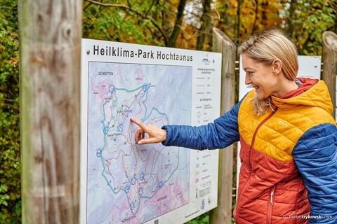 Infotafel für den Heilklimapark Hochtaunus