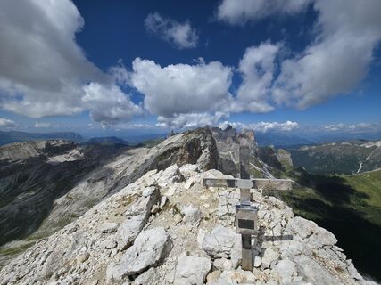 Photo de Adi le long du parcours