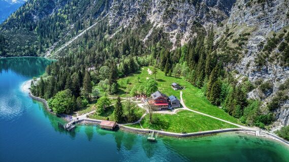 die Gaisalm - wunderschön am Ufer des Achensees gelegen