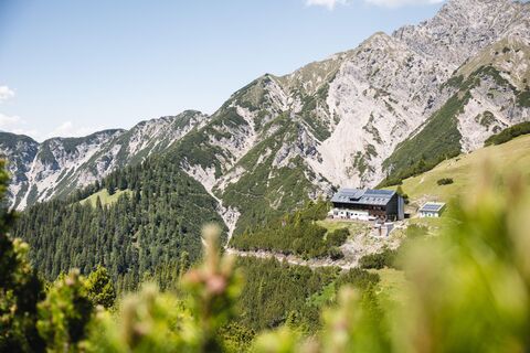 Solsteinhaus© Innsbruck Tourismus _ Luca Jaenichen.jpg