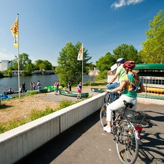 Lahn cycle path meets Lahn canoe river