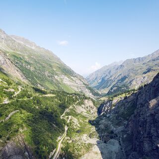 Blick vom Stausee Mauvoisin ins Val de Bagnes