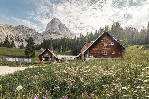 Klinkehütte mit Admonter Kalbling