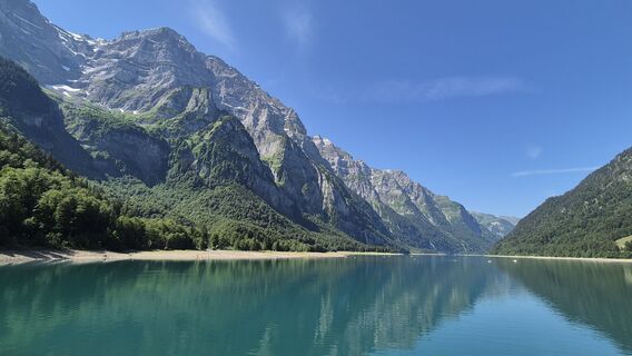 Fotografija s spletne strani alinradu na poti