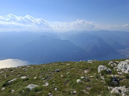 Fotografija s spletne strani k zsu na poti