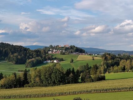 Auf Weg Nr. 5 nach Grund (Grundweg) ein schöner Seitenblick nach Wollaberg