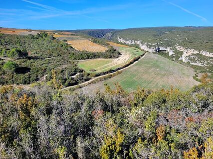 Schriftart Galine - Blick auf Causse Minerve