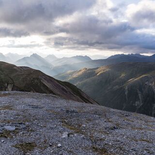 Wunderschöne Weitsicht auf dem Chaschauna-Pass