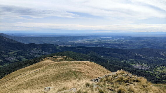 Panorama vom Gipfel in Richtung Ivrea