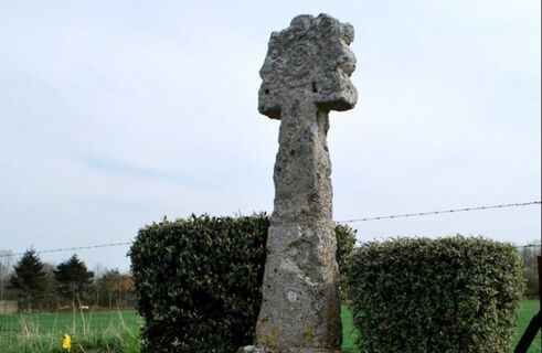 Tuffkreuz von Bourseville