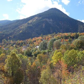 Saint-Etienne-de-Tinée im Herbst