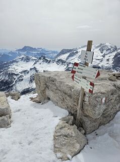 Zdjęcie z Nedžad Jušić wzdłuż trasy
