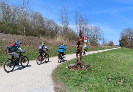 Beginn des Wallersee-Rundweges