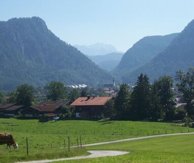 Inzell/Chiemgau: den Blick auf das Inzeller Tal und die Reiter Alpe genießen