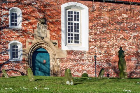 St-Laurentius-Kirche, Dedesdorf
