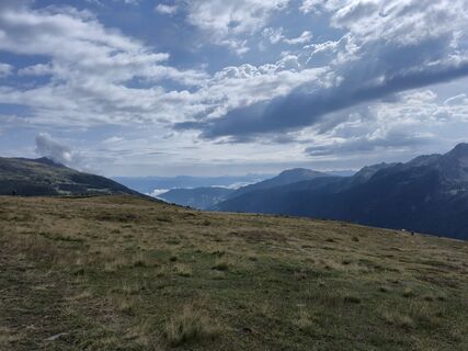 Fotografija s spletne strani varnyu8 na poti
