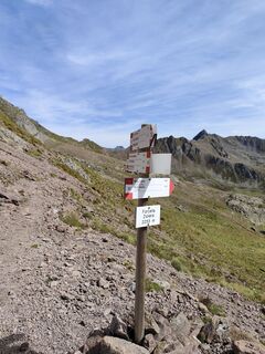Zdjęcie z Mauro Oss Pegorar wzdłuż trasy