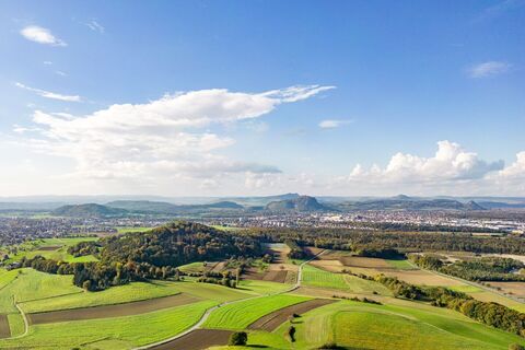 Panorama auf das Hegauer Kegelspiel vom Galgenberg aus