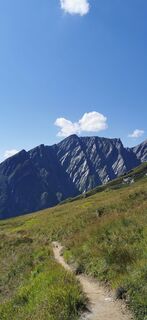 Fotografija s spletne strani luecki.wolf na poti