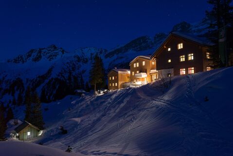 Stimmungsvolle Nacht auf der Lindauer Hütte