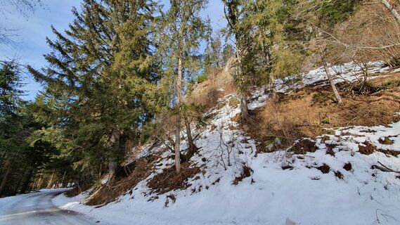 0.4 km Felsen