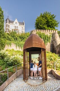 Ritterhelm bei Burg Rode