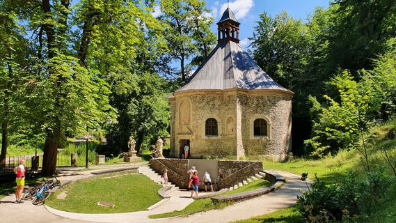 13.8 km Kaplnka sv. Studne