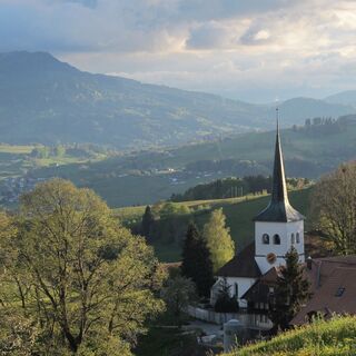Aussicht von Guggisberg - Alpenpanoramaweg Etappe 19