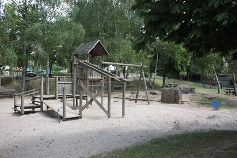 Hier gibt es ein Kletterhaus...