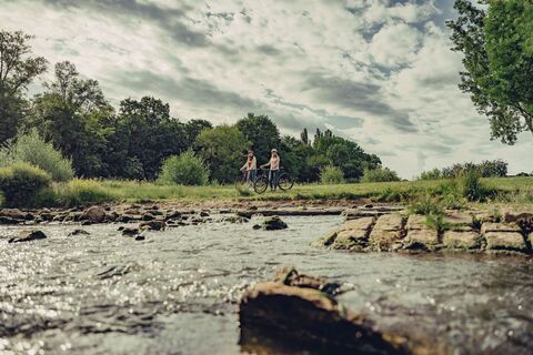 DSGVO NT Lauffen Radfahren am Fluss Chris Frumolt2022 3 web