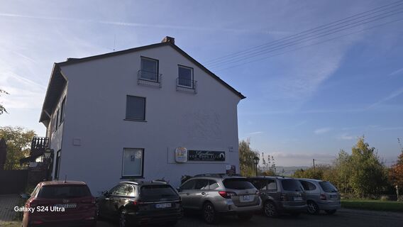 Zdjęcie z Edit Szoboszlay wzdłuż trasy